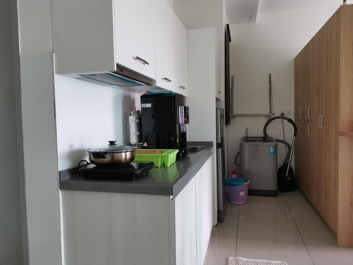 Studio Apartment Cyberjaya Near Bus Terminal Екстер'єр фото